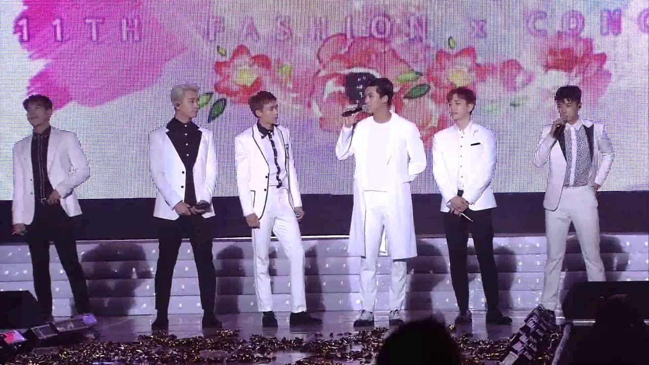 #옥택연 멋짐 #준호 #우리 집 #직캠  #닉쿤 - 워킹하는 모델보다 더 멋진 택연 #  160924 SGC11 SUPER LIVE #2PM( #투피엠)