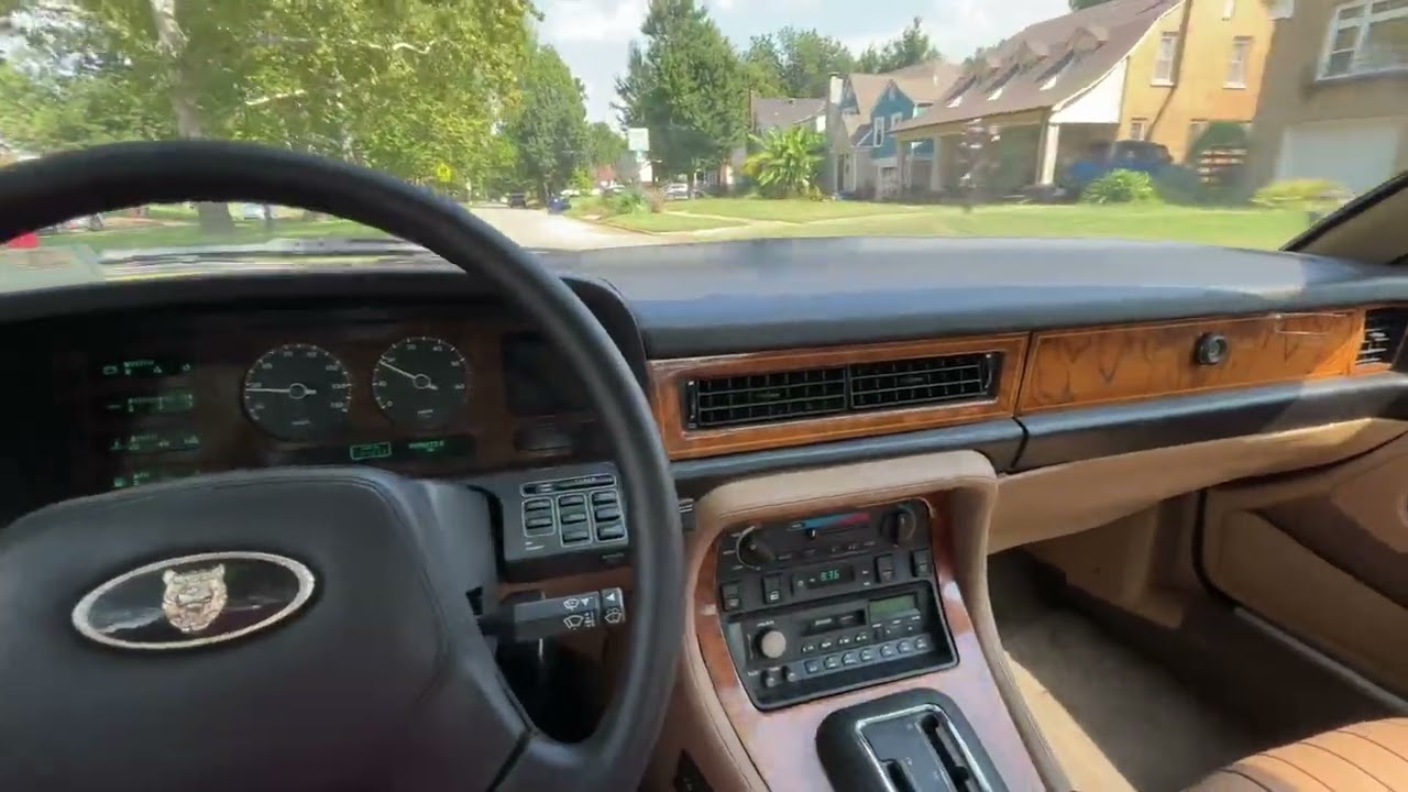 1988 Jaguar XJ6 (XJ40) 3.6L Driving Video
