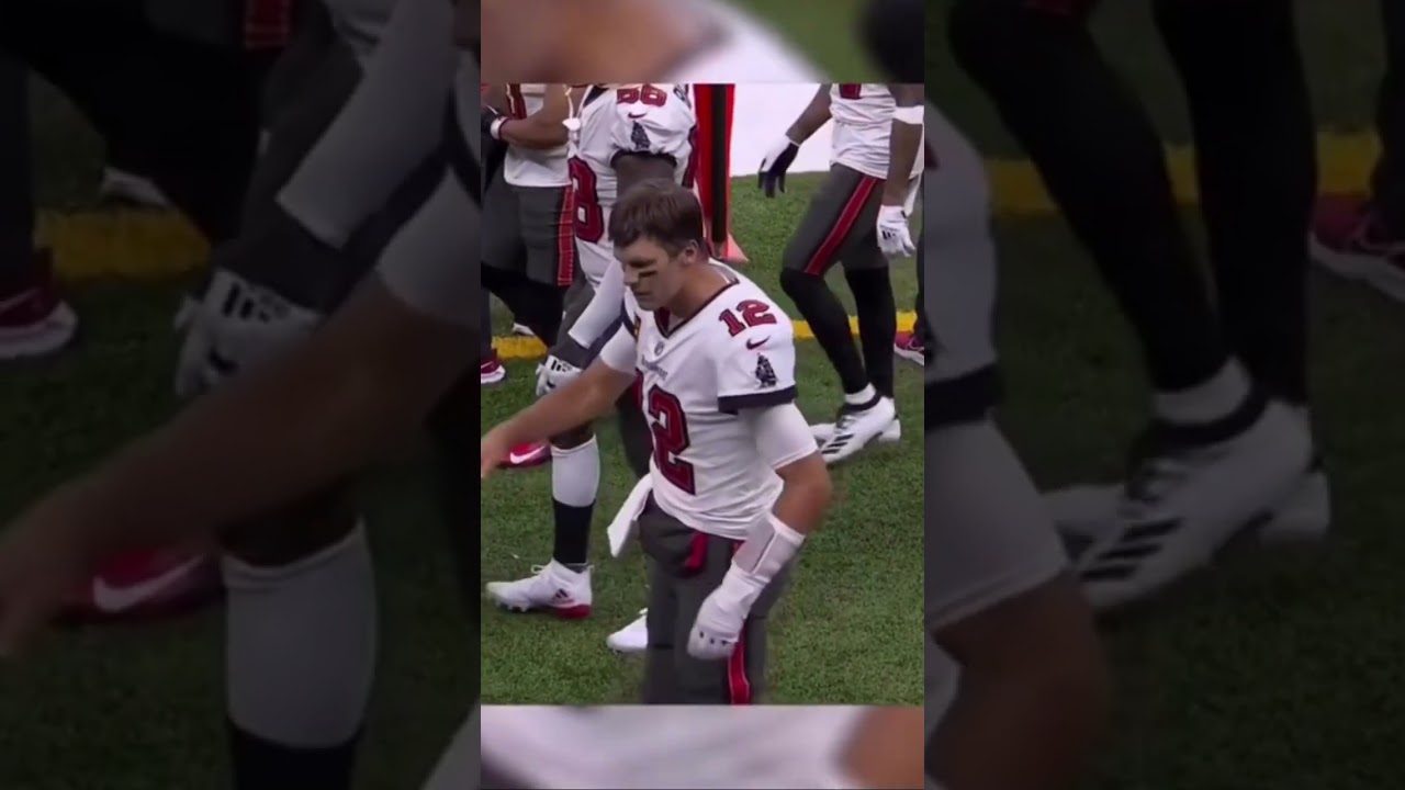 Tom Brady shows off his anger as he breaks the buccaneers tablet after bad play!