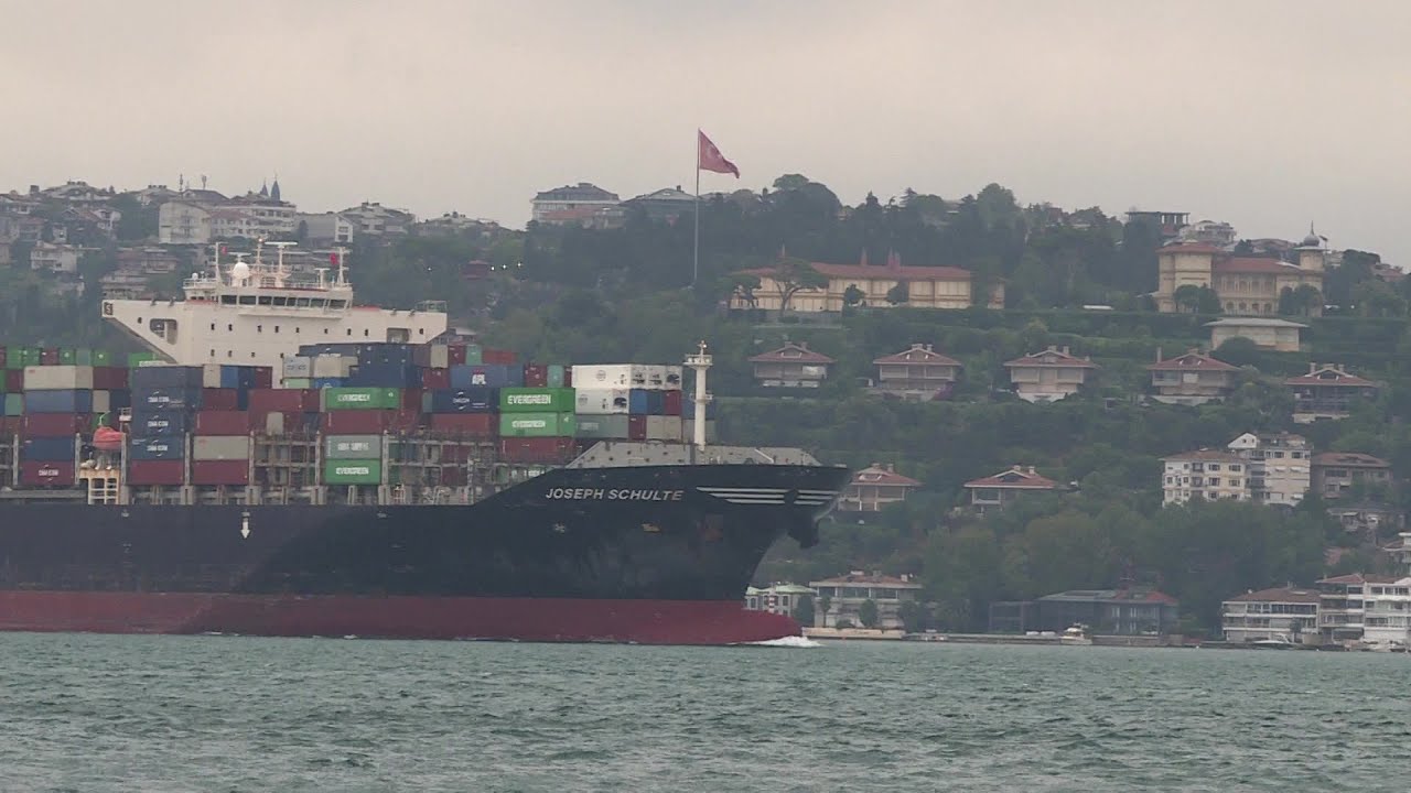 Le cargo au départ de l'Ukraine arrive à Istanbul malgré le blocus russe | AFP Images
