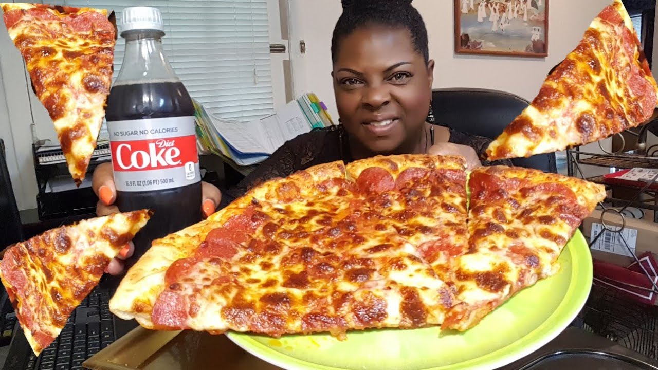 Mukbang/🍕Cheesy Pepperoni Pizza🍕•Eating Show