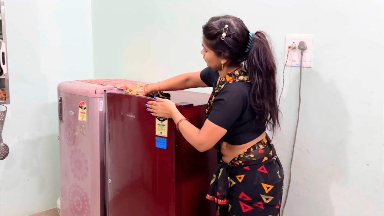 🥶 इतनी सर्दी में फ्रिज साफ़ कौन करता है Indian rupa vlog /Saree vlog 