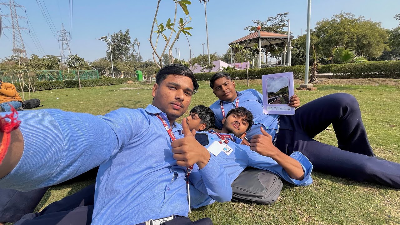 Dusre school mein VIVA ke liye gaye and full maje😂🤣