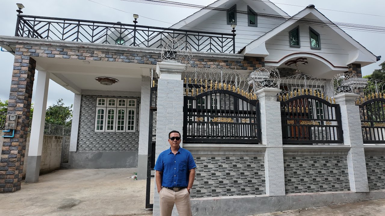 ပြင်ဦးလွင်မြို့ရပ်ကွက်ကြီး(၇)ရွာသစ်ကလေး၊ ပေ(၄၀×၆၀)အိမ်အပါသိန်း(၃၉၅၀)ညှိနှိုင်း/ပေ(၃၀×၆၀)သိန်း(၁၉၅၀)။