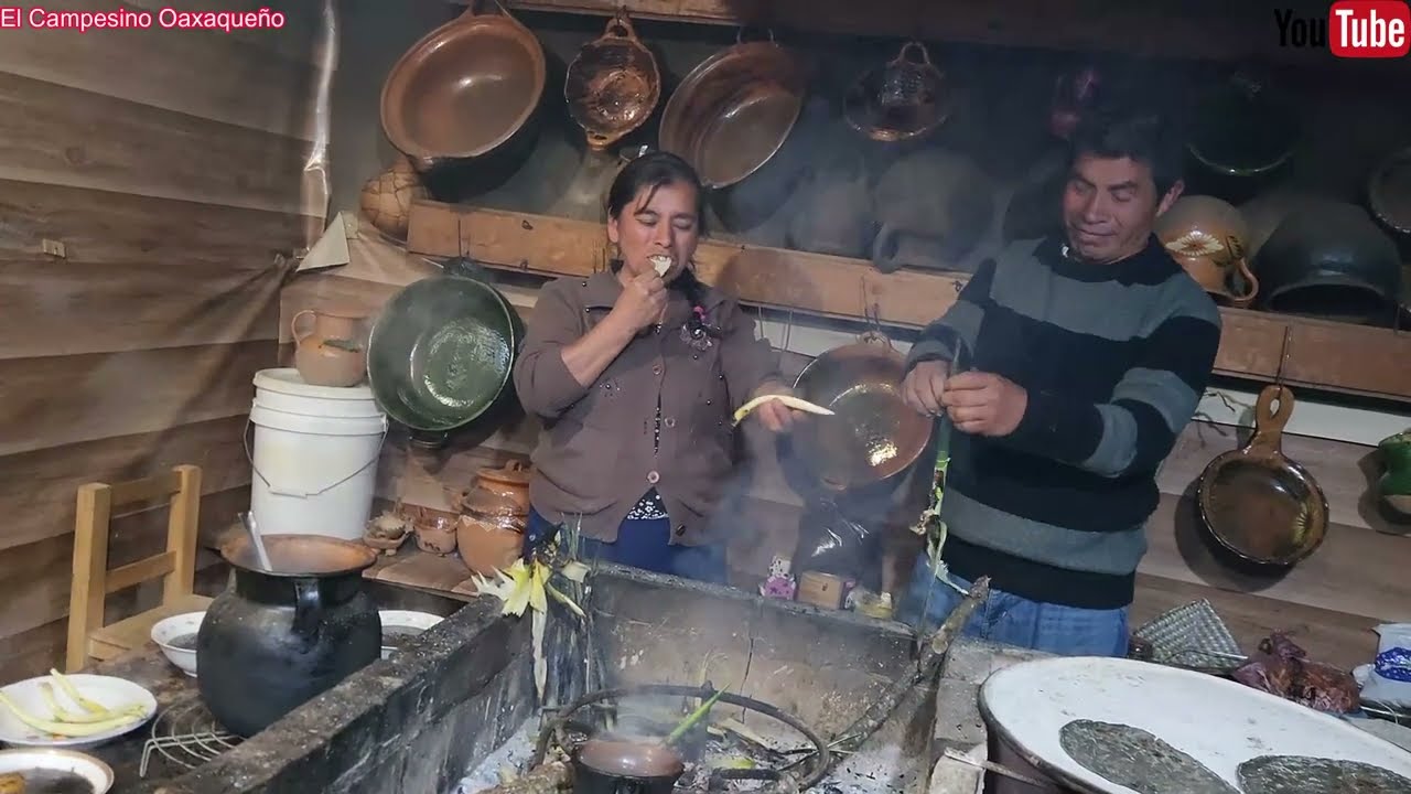 ✅️😃Aprovecho la brasa de la lumbre para asar unos tepejilotes para disfrutar con mi familia 😋