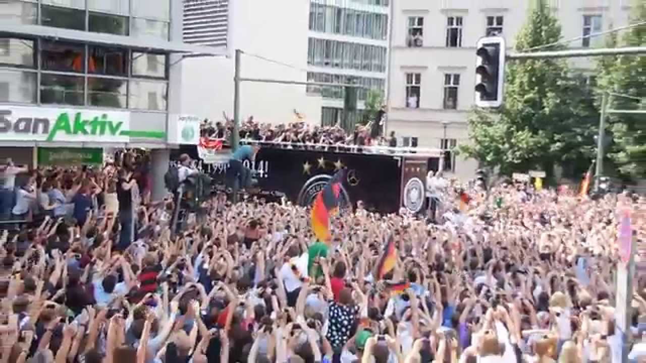 Weltmeister 2014, Begrüssung der Nationalmannschaft in Berlin, so sehen Sieger aus