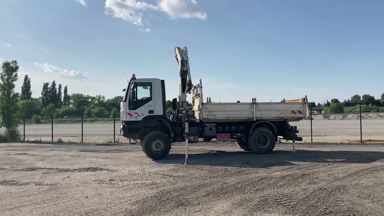 2008 Iveco Trakker 310 4x4 Dump Truck w/Crane I St Aubin, France Auction - 10 & 11 May