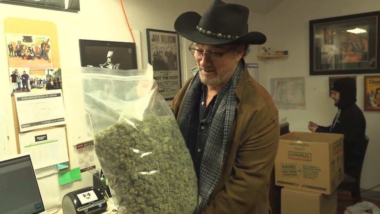 Growing Belushi - Se1 - Ep02 - A Mission from God (HD) &copy;