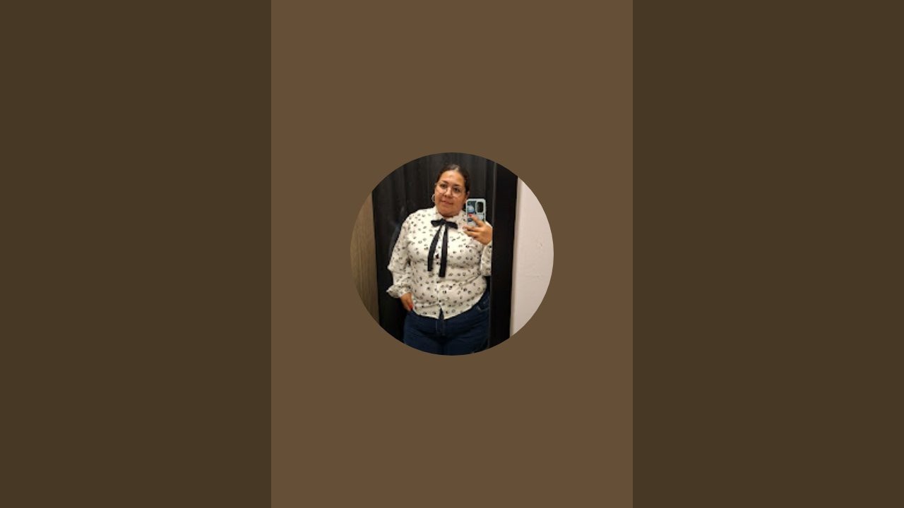 Yuli la señora de los lonches  está en vivo