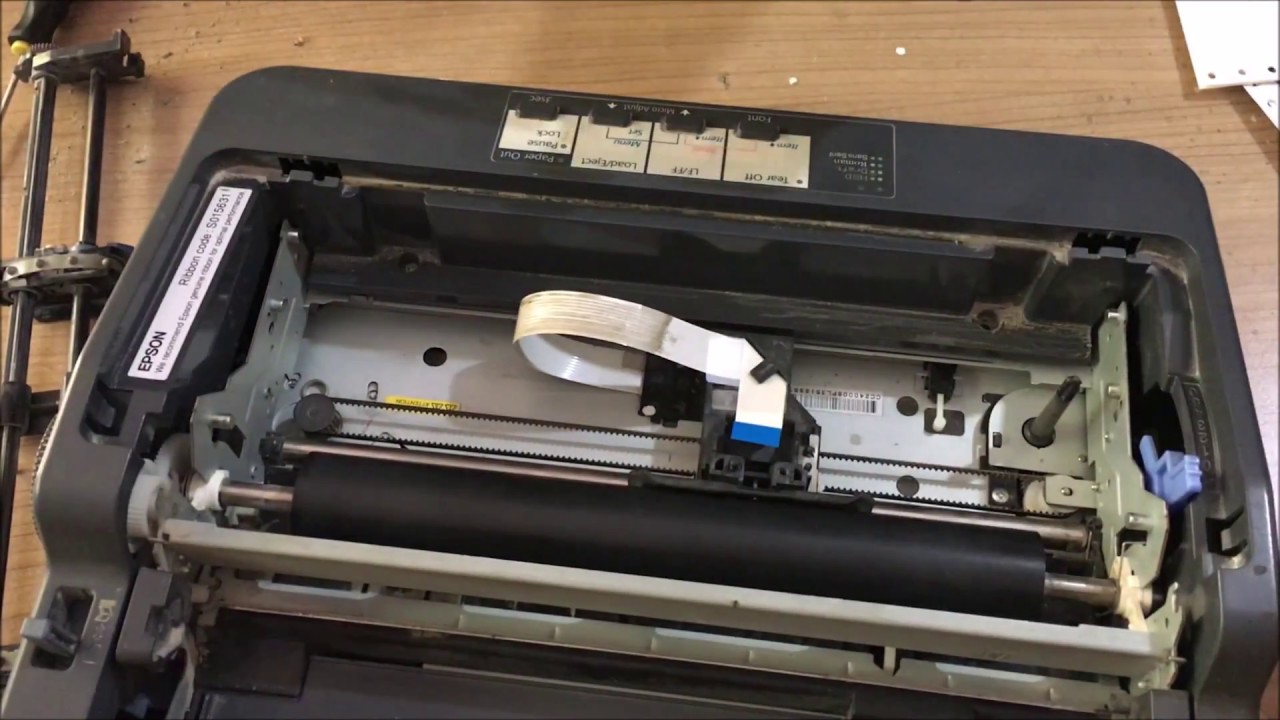 Dot matrix Printhead cleaning. Epson LX 350 cleaning printer and test.