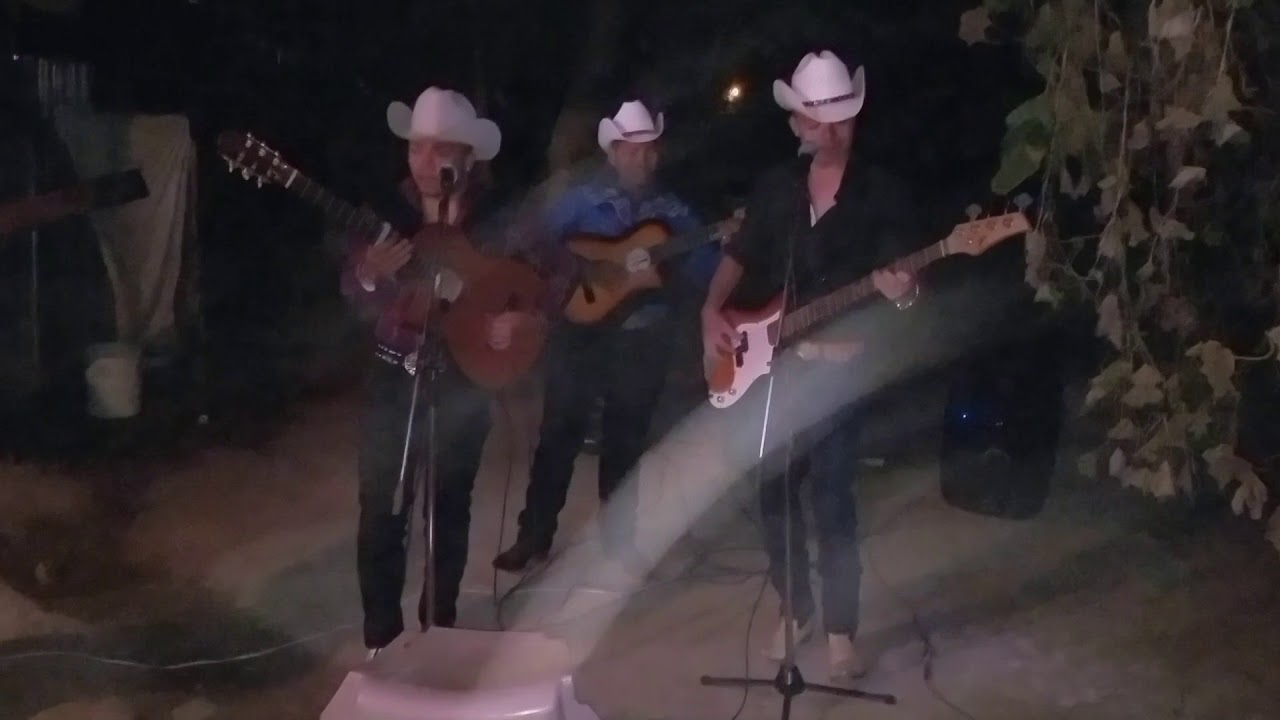 Voy de pasada y andan diciendo