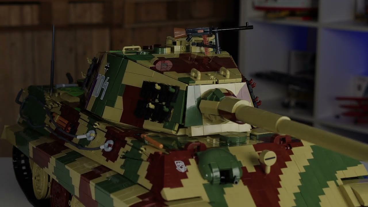 OVER 11,000 BRICKS! - Tiger II K&ouml;nigstiger in 1:12 scale