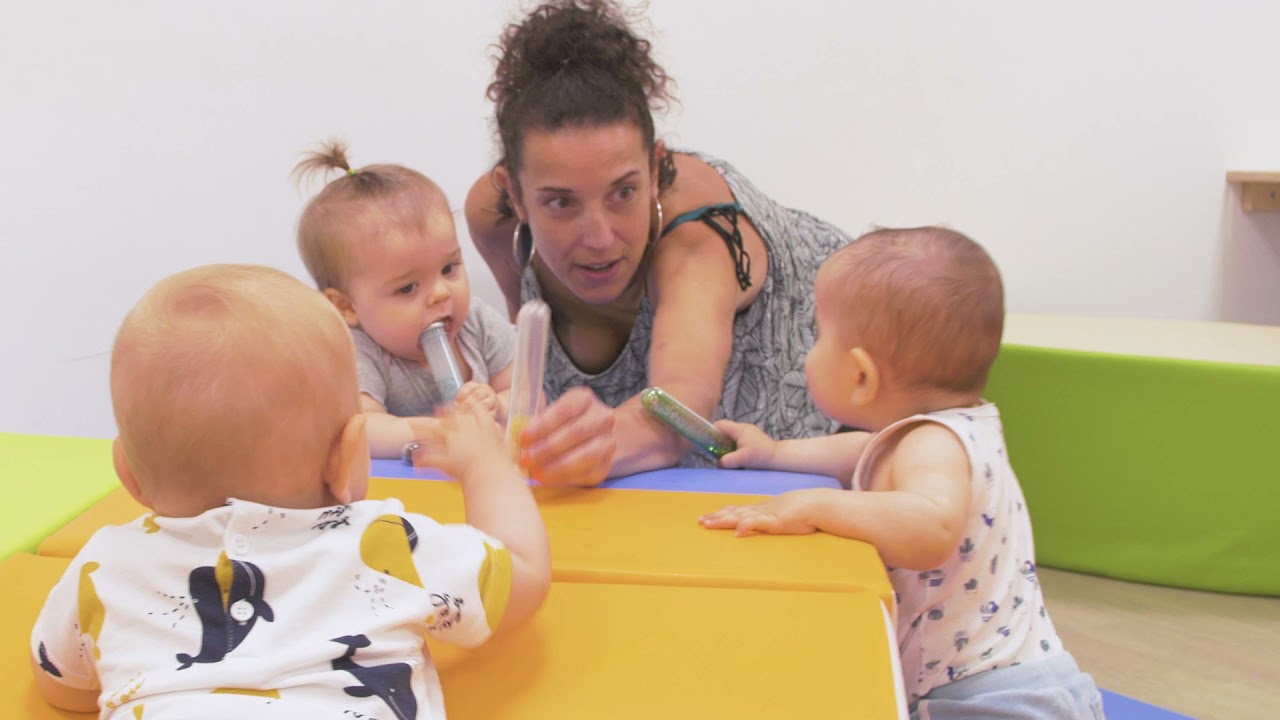 Comment accompagner bébé au tapis ?