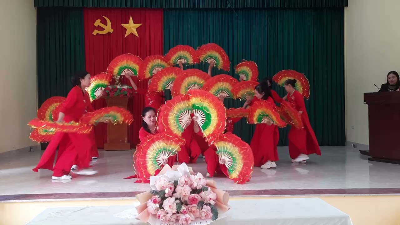 Clb Đoàn kết vui khỏe bài Nghĩa mẹ tình cha