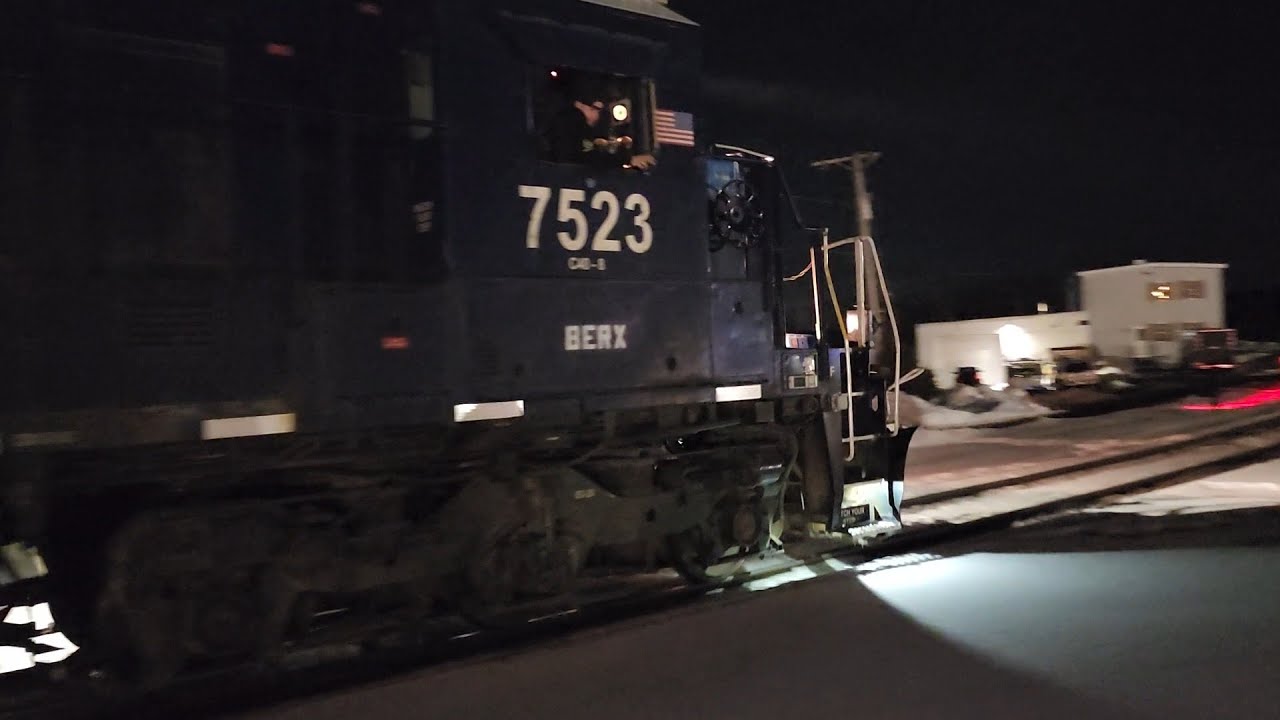 Pan Am 7523 headed to Sanvel in Ayer MA 