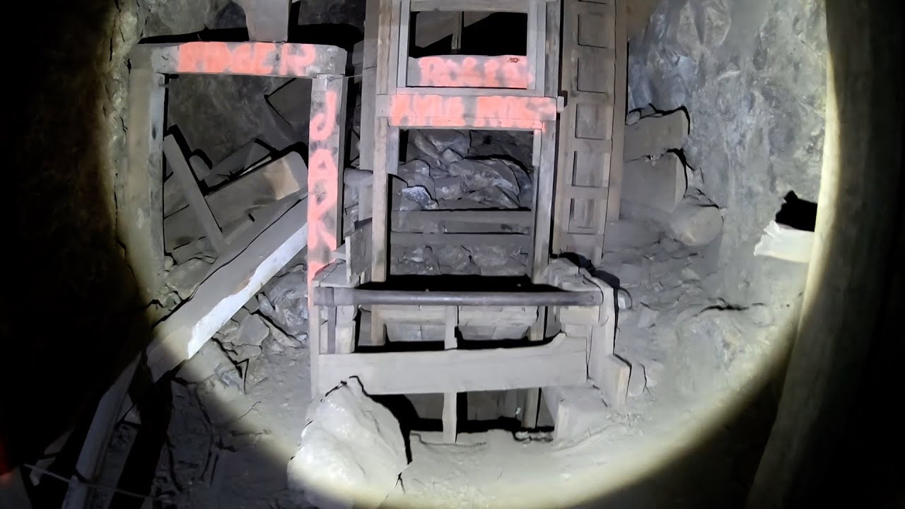 Incredible Artifacts in an Old Abandoned Mine