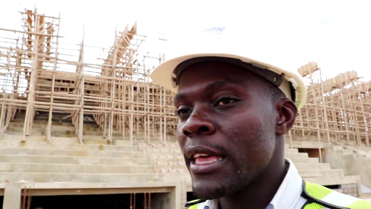 Visite guidée du chantier du centre d'entrainement de Coton sport de Garoua