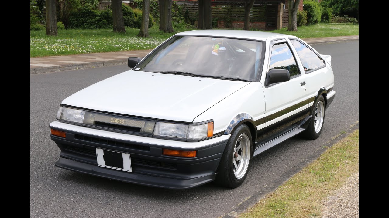 Обзор Toyota Corolla AE86 с индивидуальными дроссельными заслонками! - Легенда Toyota мощностью 1...