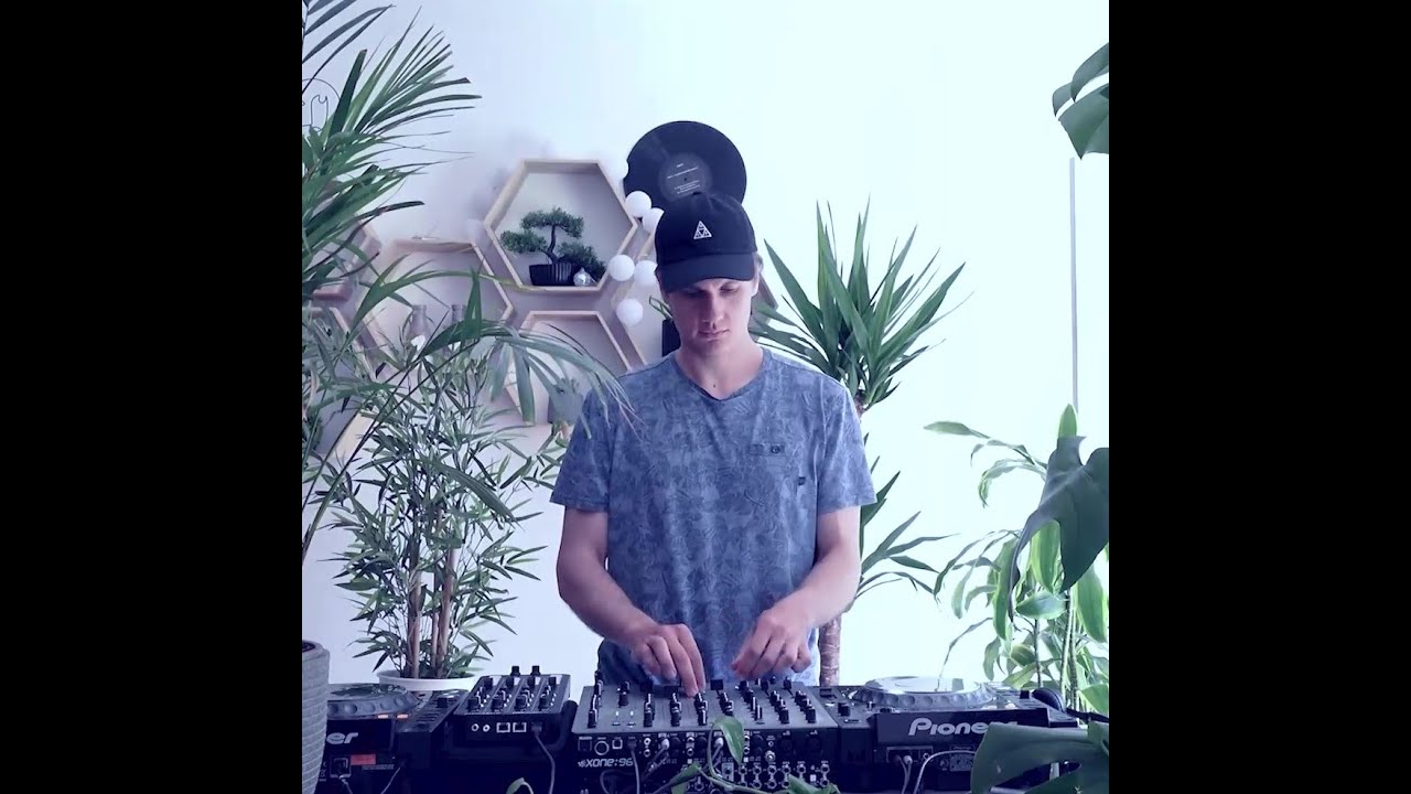 Animula Melodic Techno DJ Set