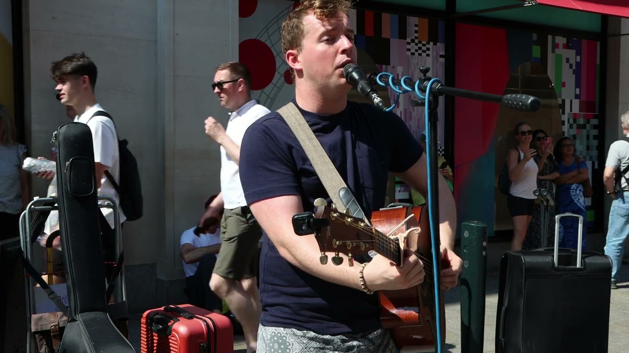 Kevin Neary Live and amazing Cover of Hallelujah from Grafton Street Dublin Ireland Best of Busking