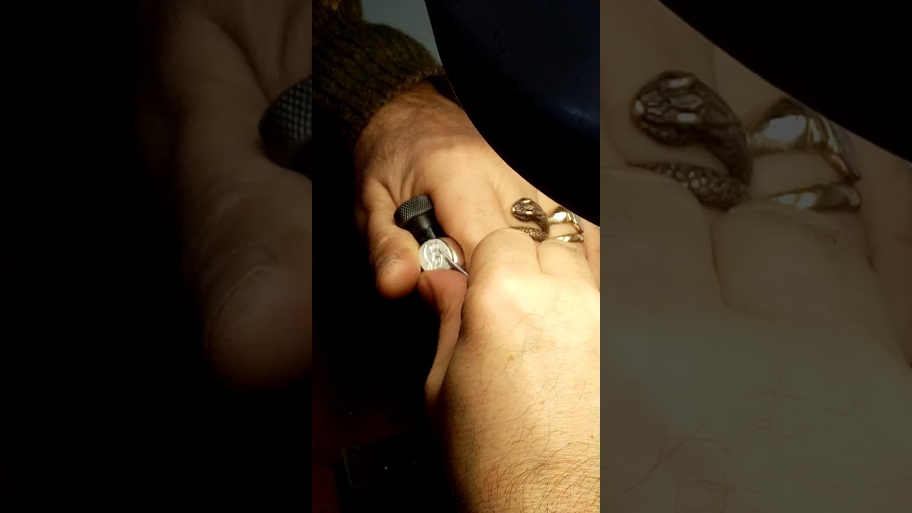 Incisione anello sigillo in argento 925 fatto a mano monogramma