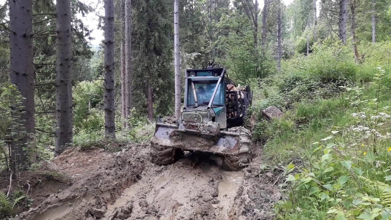 Zrywka drewna w Bieszczadach - logging extreme forwarder Timberjack 230 ( forest machine)