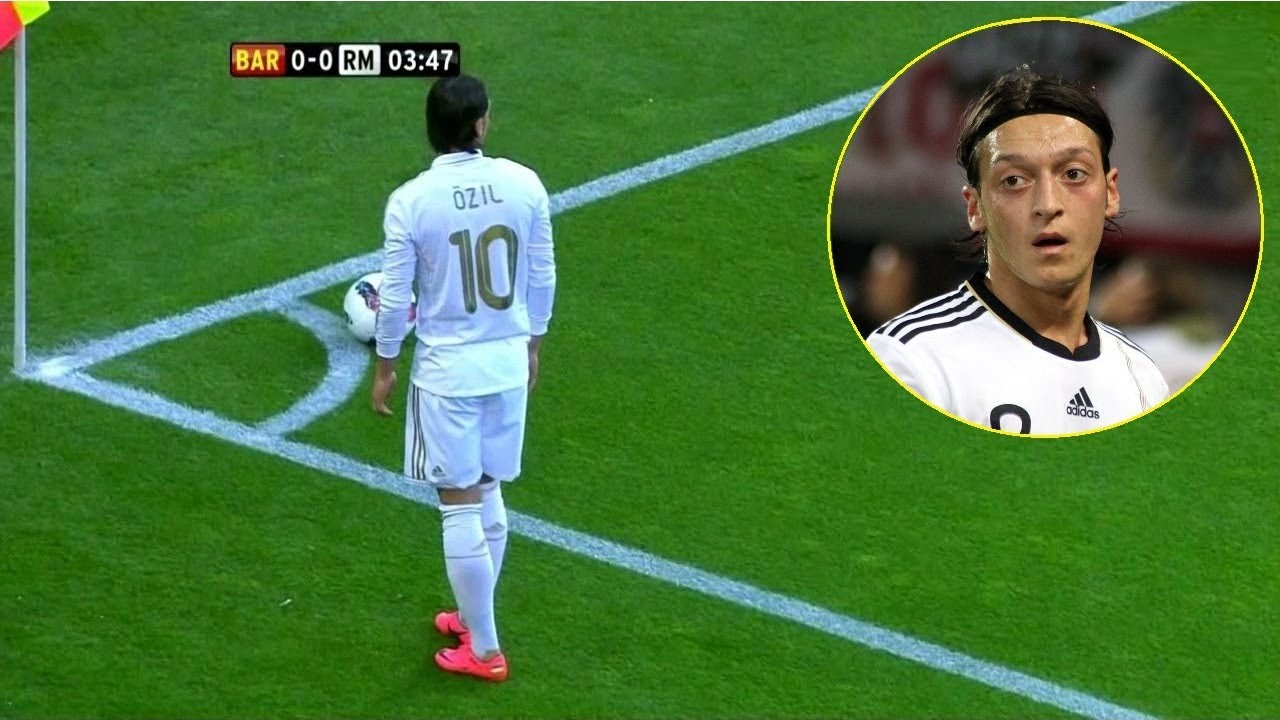 Back when Ozil was dribbling everyone !!