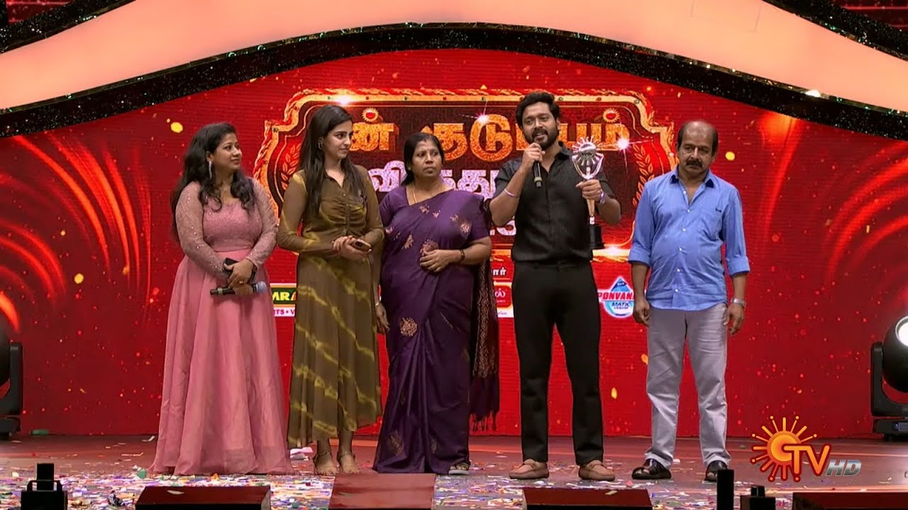 Anbu's Special Moment ❤️ | Manam Kavarndha Naayagan Award 🏆 | Sun Kudumbam Virudhugal 2025 | Sun TV