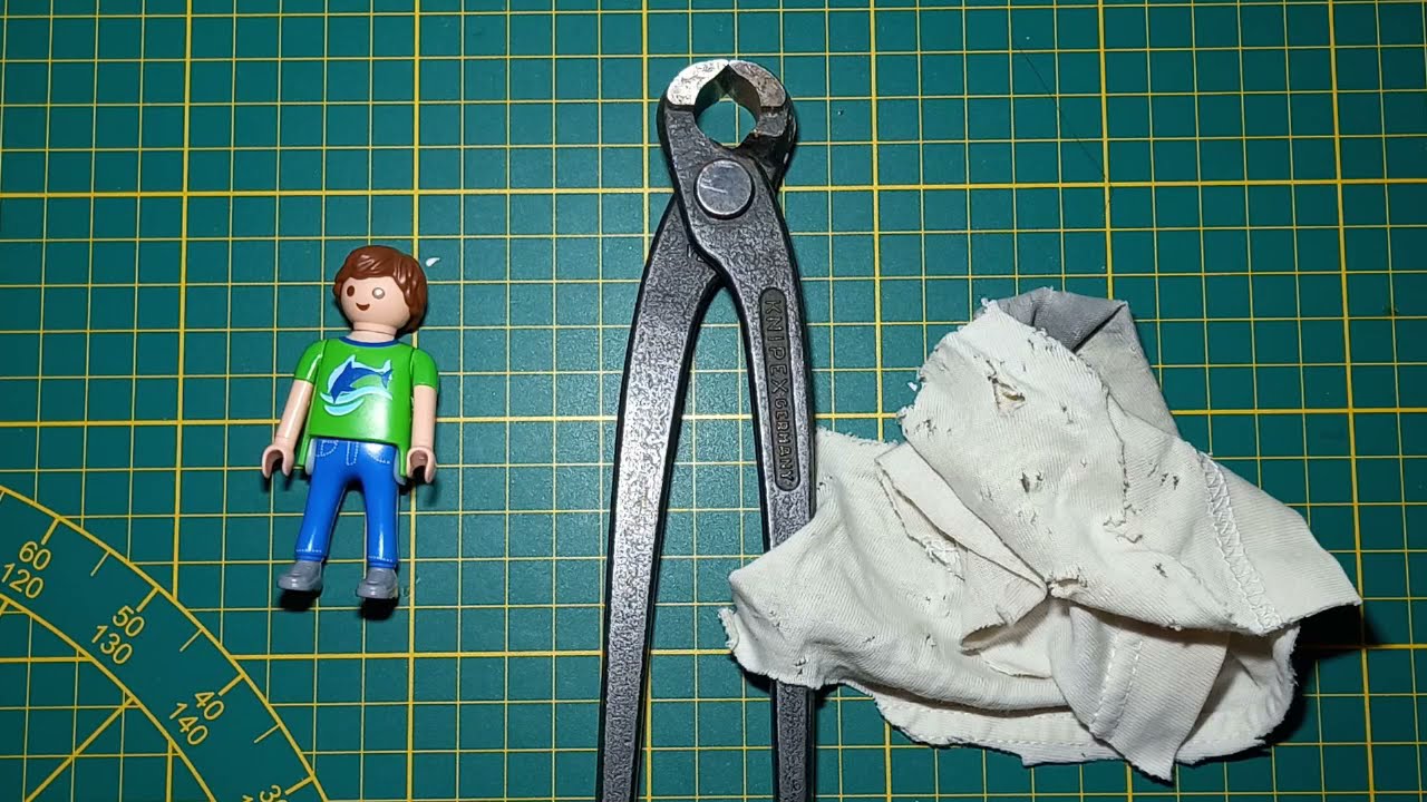 Playmobil Figur zerlegen, ohne drauf hauen