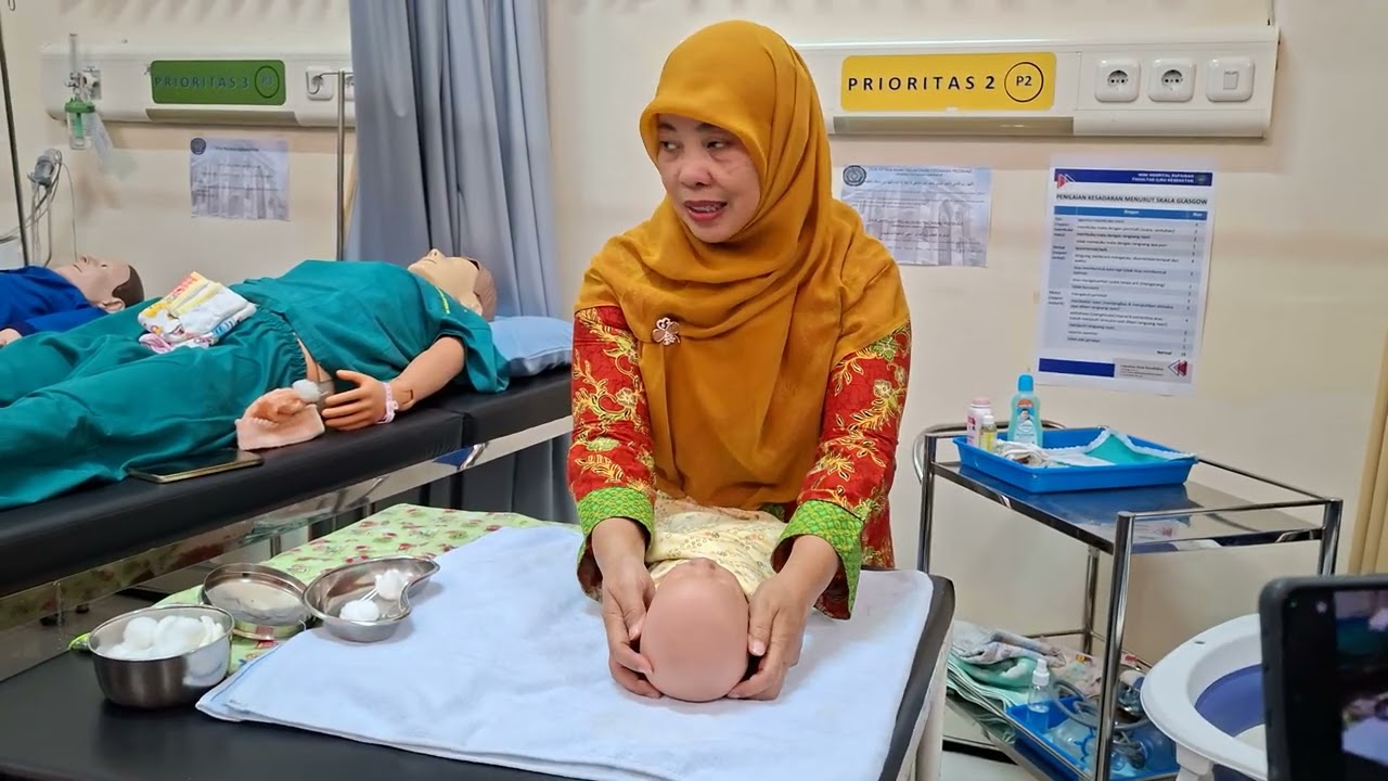 Memandikan dan pijat