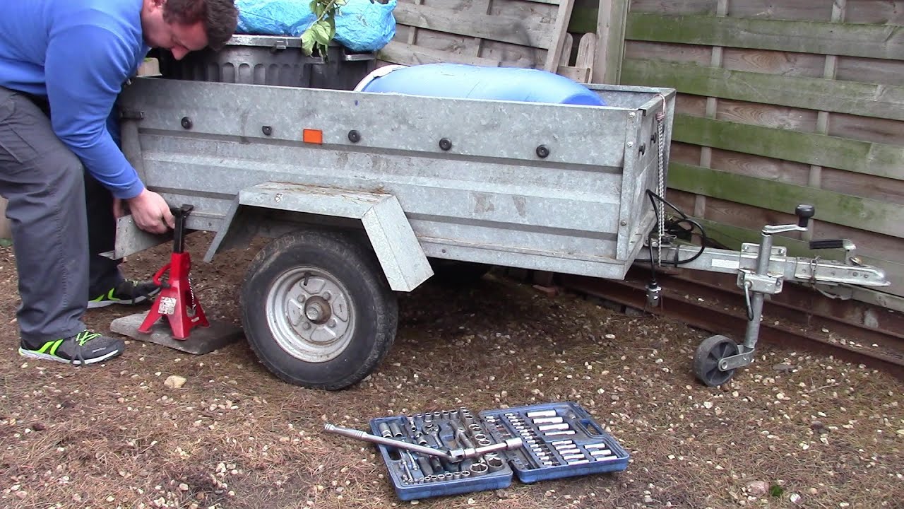 Wheel bearings on a small trailer (by hand and pressed)