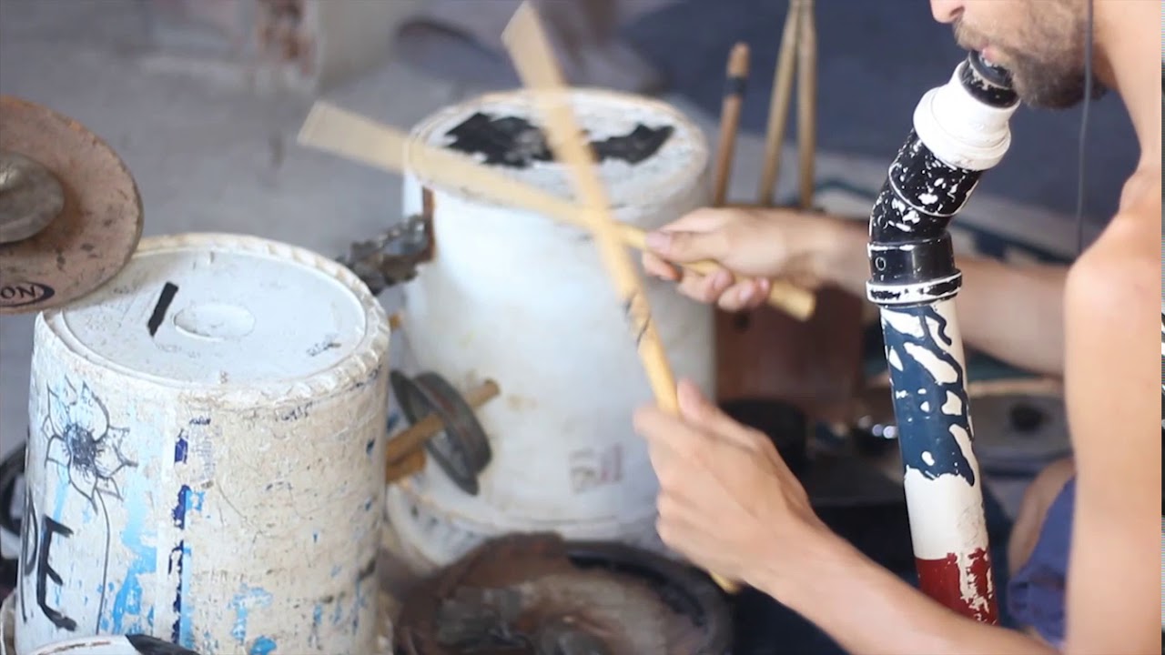 Drums & Didgeridoo - Juan Ciovini