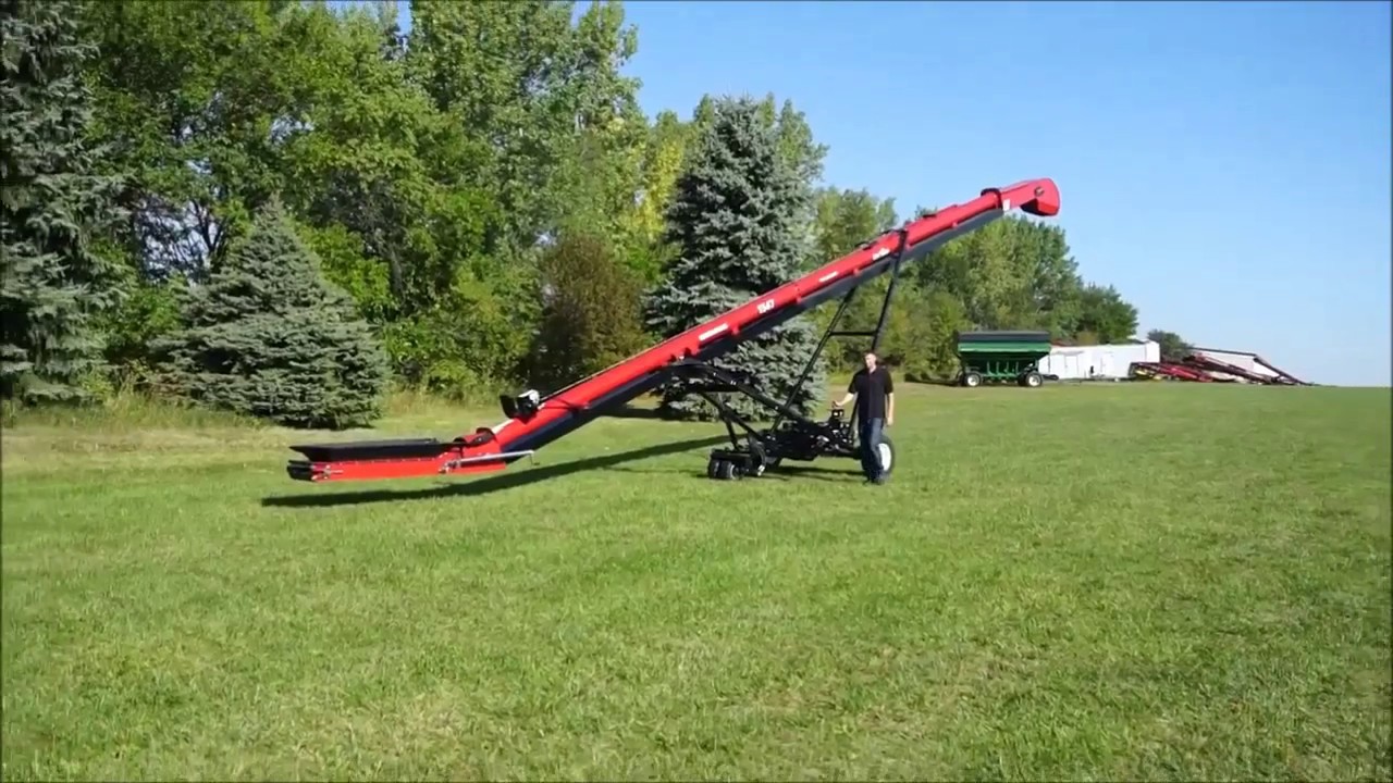 UniTube® 1547 Gas Self-Propel Field Loader