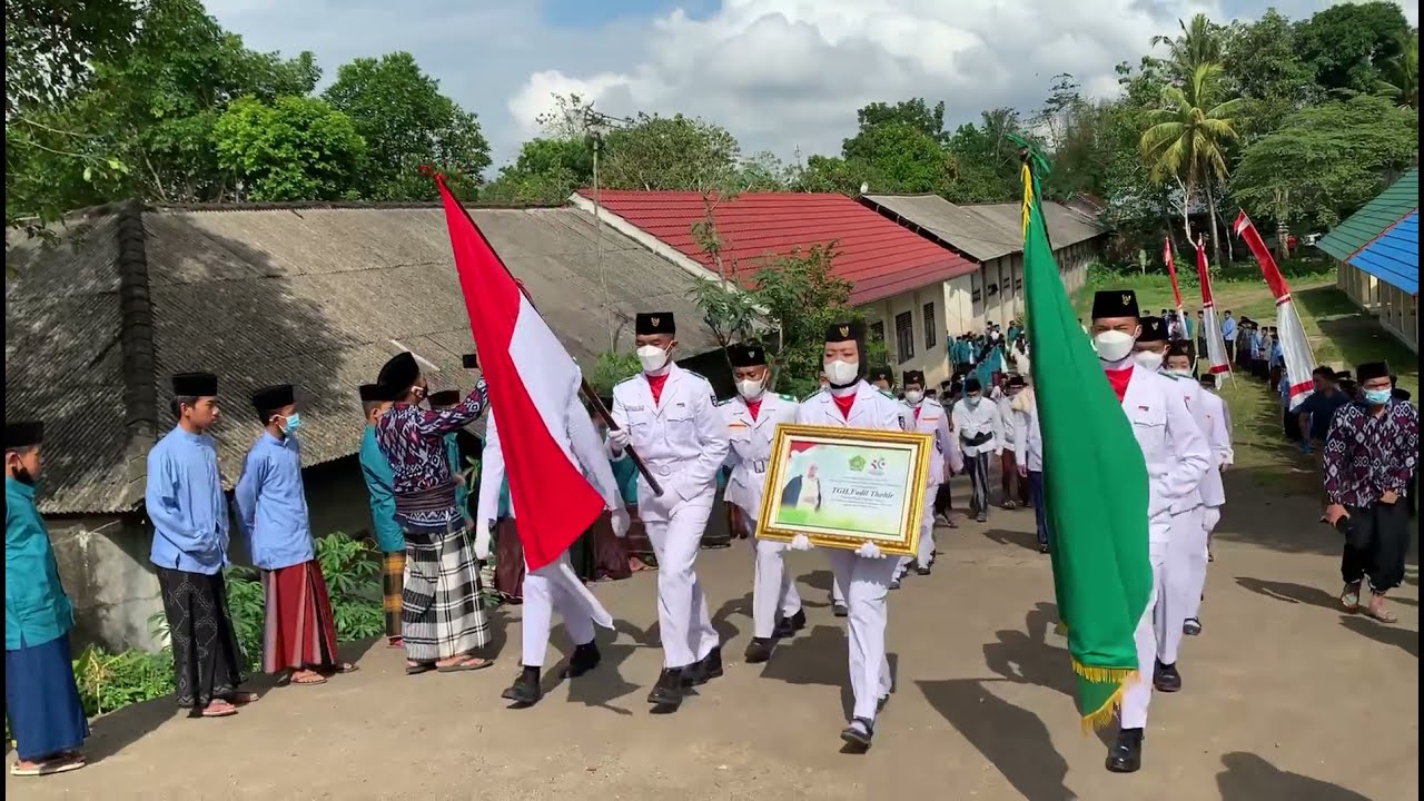 Ziarah Makam TGH Fadil Thohir Bodak Lombok Tengah.