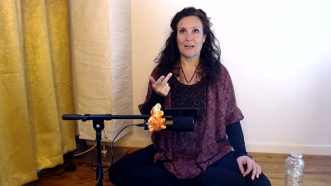 20min. Stimmöffnung für dein Mantra-Singen I Aufwärmübungen für Körper & Stimmbänder mit Alice Radha