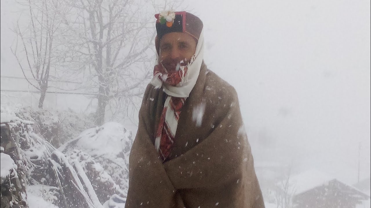 Barf girne ke Karan aankhon mein aansu a gaye 🏔️🏔️😭😭