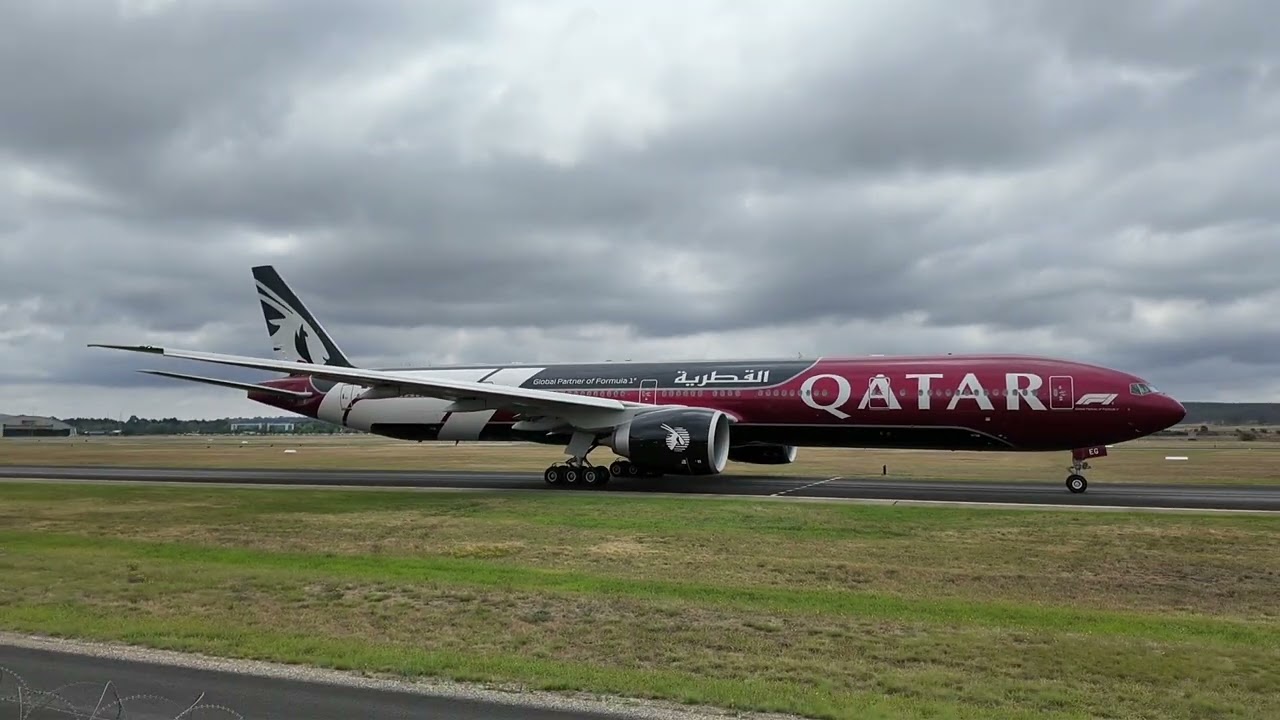 QR989 CBR-MEL-DOH Qatar Airways Boeing 777-300ER A7-BEG departing Canberra RWY35 15 January 2026