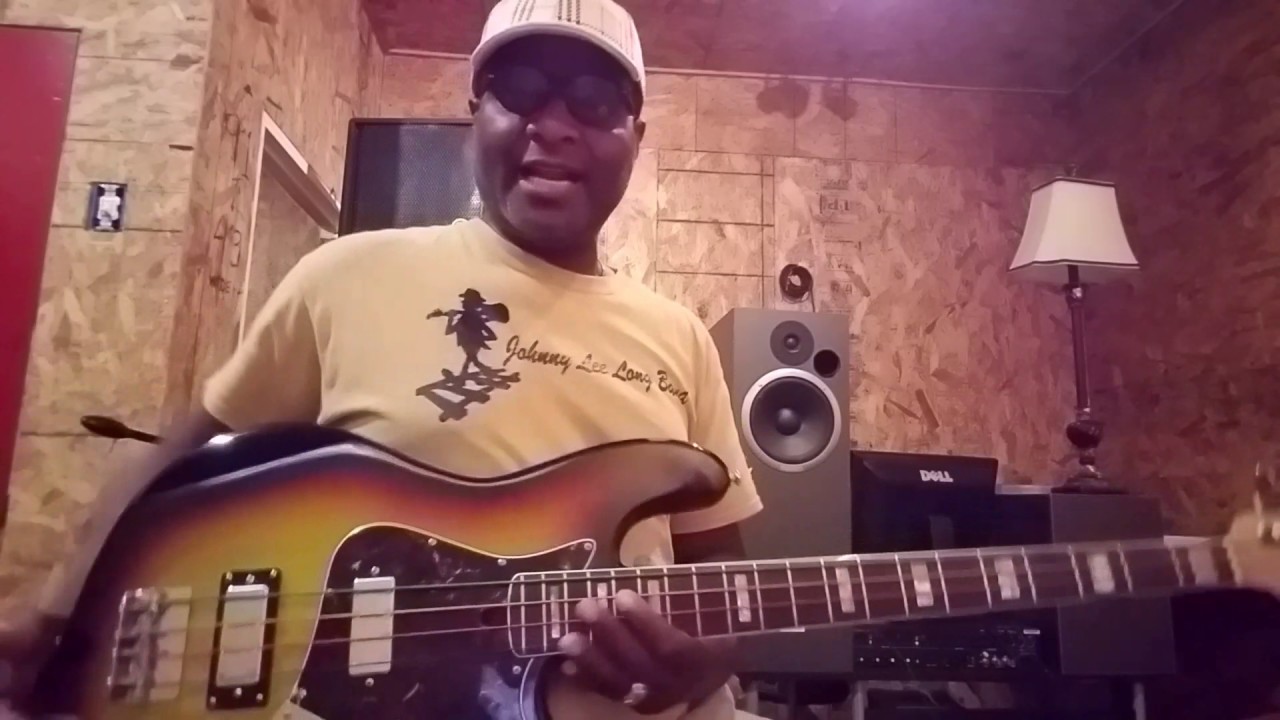 Learning how to thump and pluck my bass