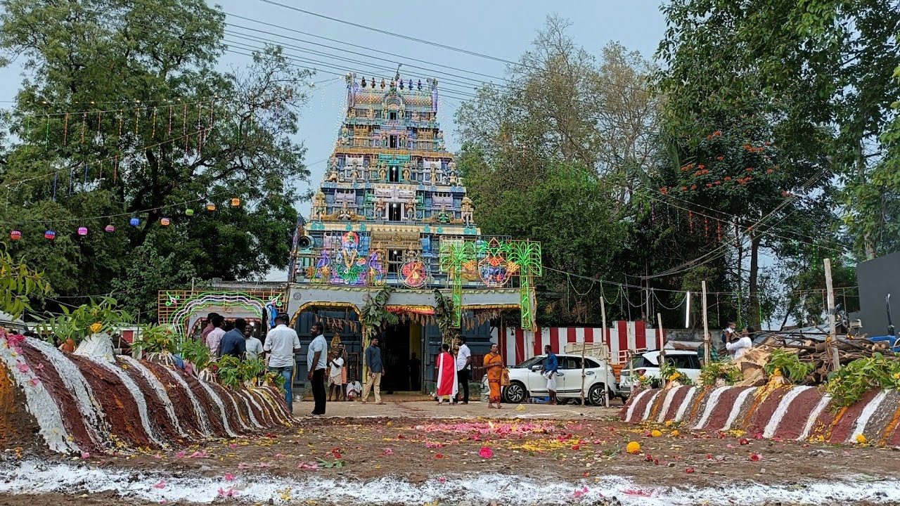 #வாசுதேவநல்லூர் #ஸ்ரீ #மாரியம்மன் #திருக்கோயில் #பூக்குழி வேலை #நிகழ்ச்சி #நடைபெற்றது