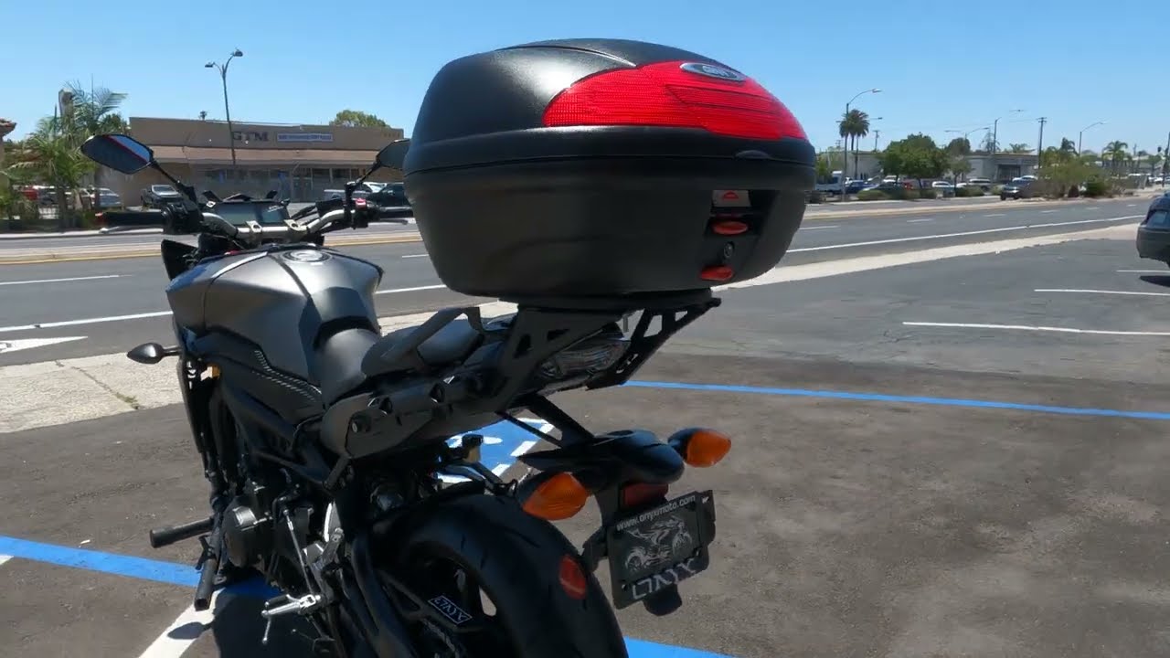 2015 Yamaha FJ-09 / Walk Around / Start Up / Sound Clip