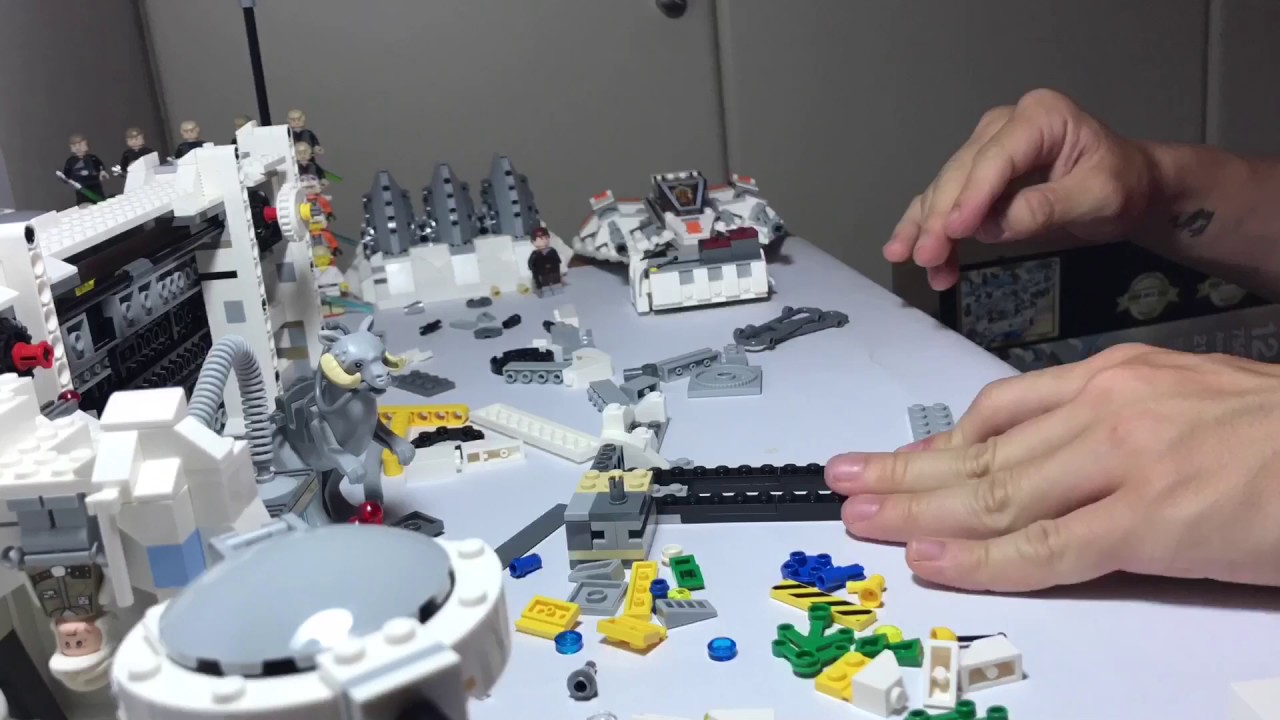 Assault on Hoth UCS Lego Set (75098)