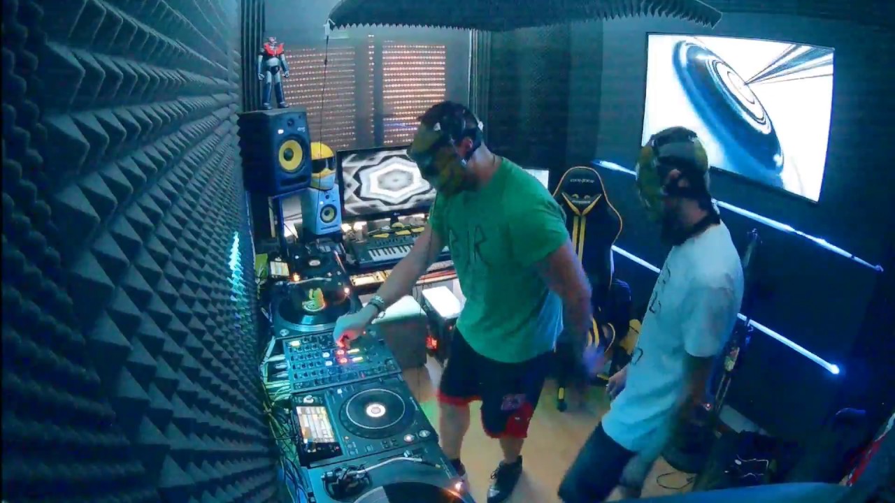 071 // The YellowHeads Studio Mix // 071
