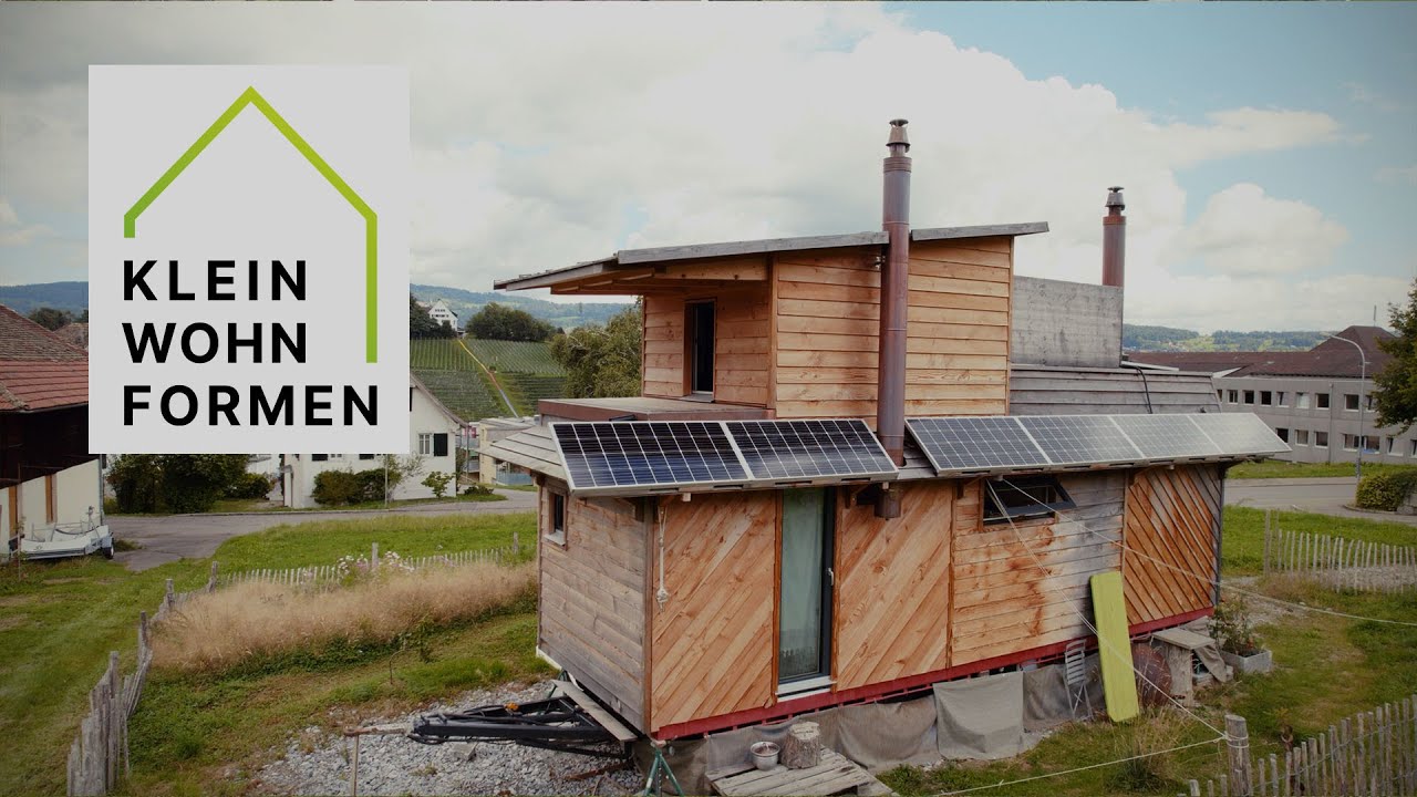 Bea lebt im energieautarken Tiny House auf einer zwischengenutzten Baufläche