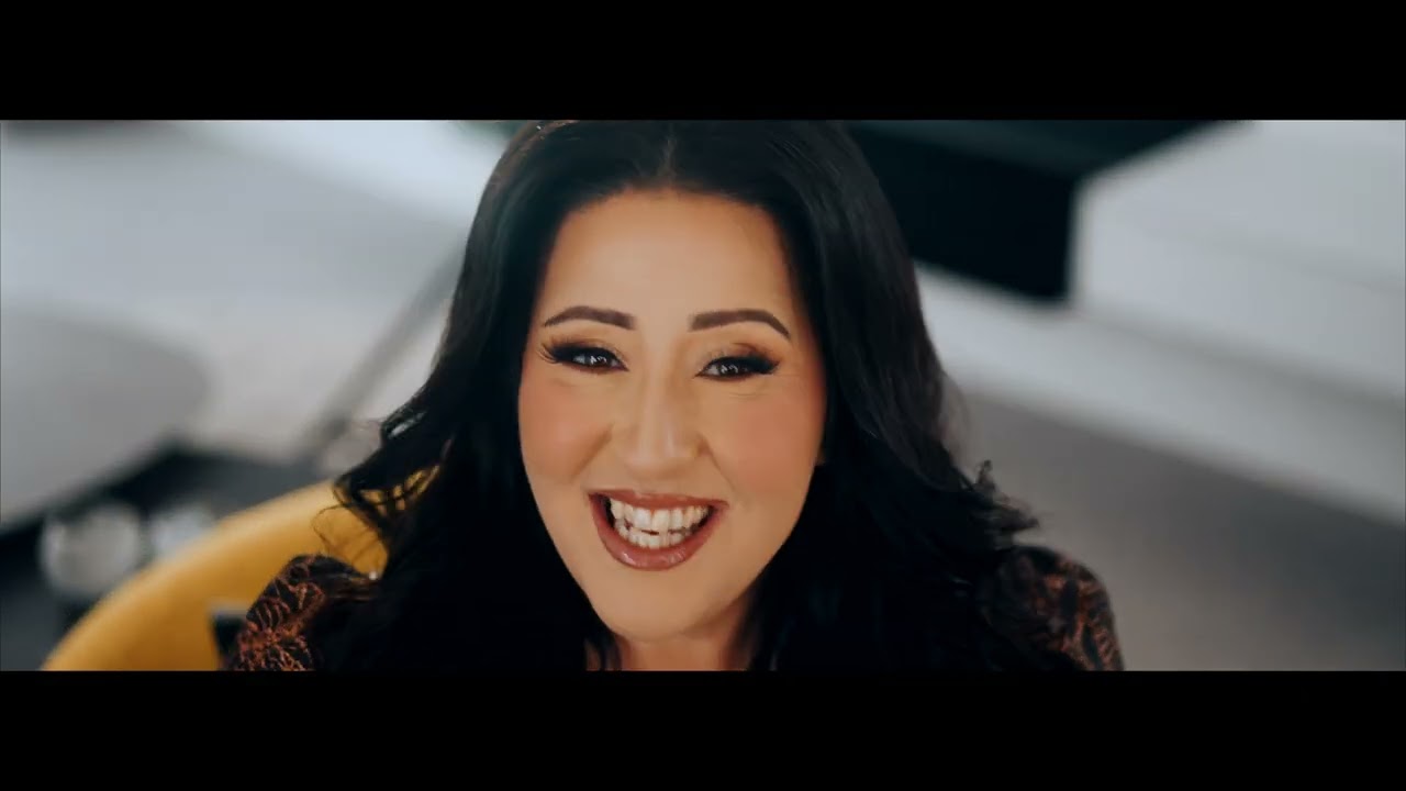 Gabriella Massa - SAG MAL TRÄUMST DU GRAD VON IHR (Offizielles Video)