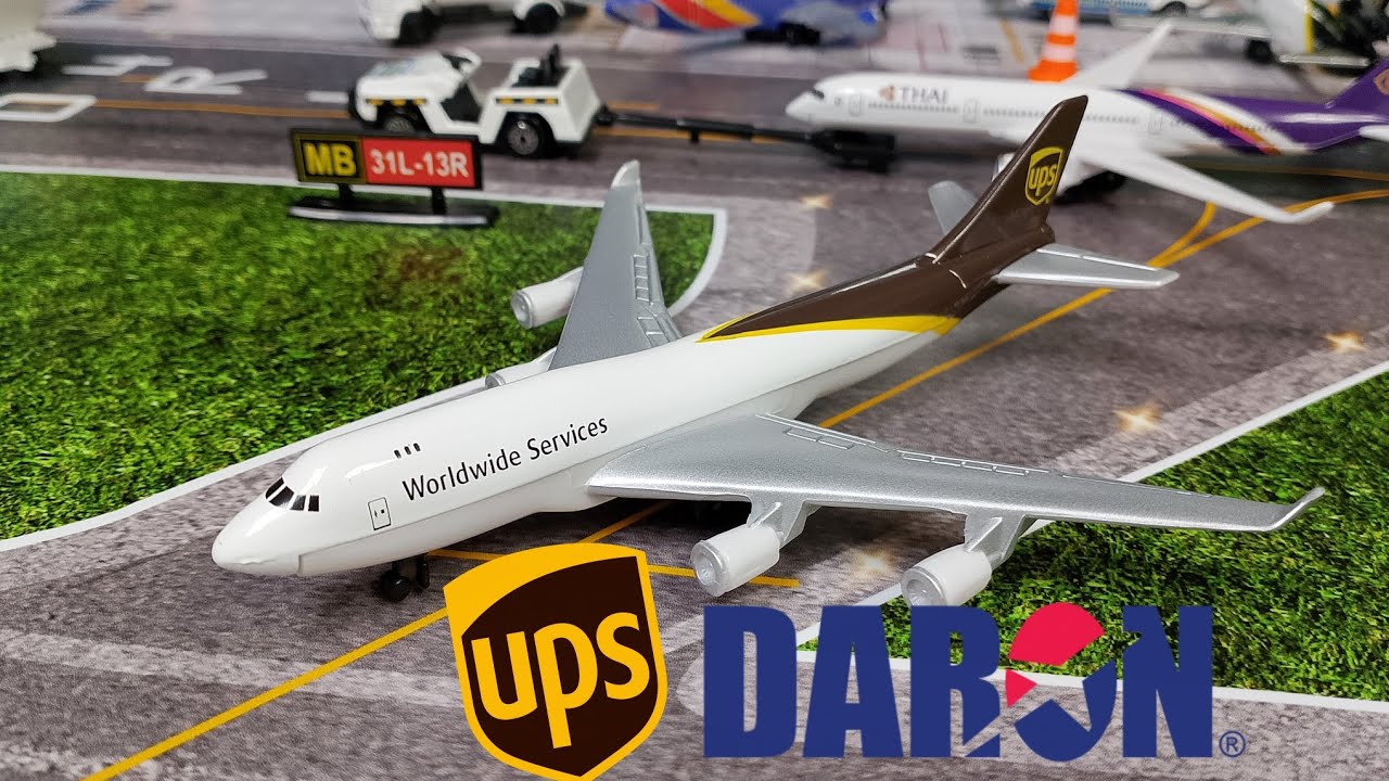 Daron UPS 747 Airplane Unboxing!