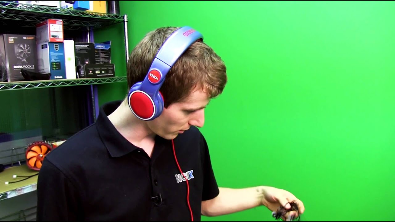 Teknmotion London Underground Dubstep Headphones Unboxing & First Look Linus Tech Tips