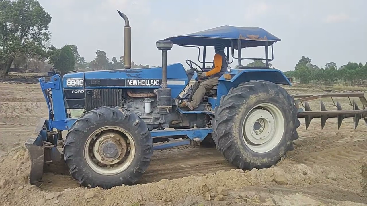 จะเป็นยังไง FORD 6640 VS FORD 6640 2เพลา ปรับที่ดินนา ทำงานชั่วโมงละ 700 บาท