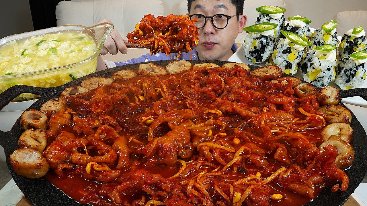 ASMR MUKBANGㅣSpicy Chicken Feet With Pork entrailsㅣEATING SHOW