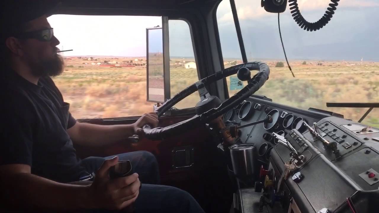 Driving and shifting a 1987 Kenworth K100 cab over | 3406 Catapillar | 13-Speed