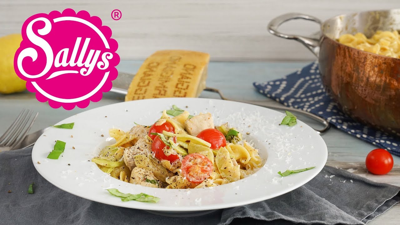 Zucchini-Lachs-Nudeln / 15 Minuten Rezept / Sallys Welt